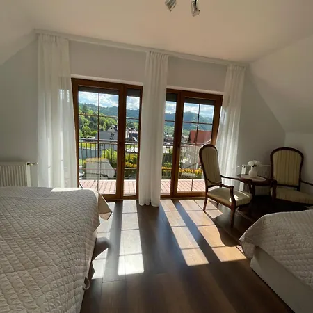 Chce Tu Zostac Vila *