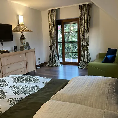 Villa Chce Tu Zostac