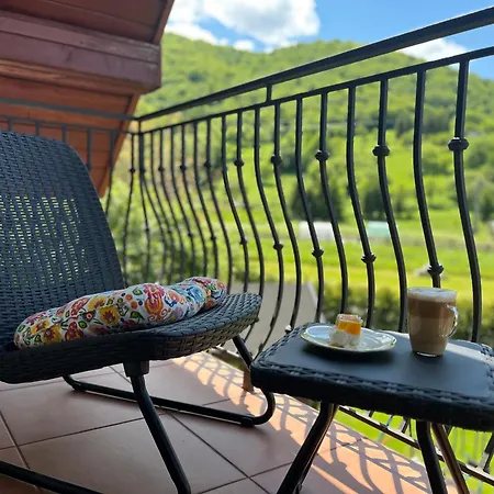 Villa Chce Tu Zostac